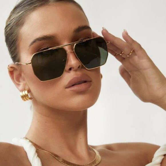 Bottega Veneta BV1012S 004 Sunglasses Gold Aviator Frame, Green Lenses - Picture 3 of 14